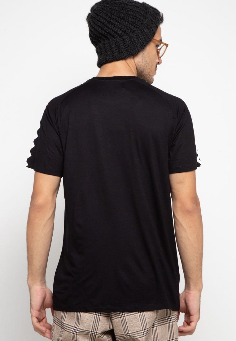 Third Day MTF67 logo 03 zigzag hitam kaos pria
