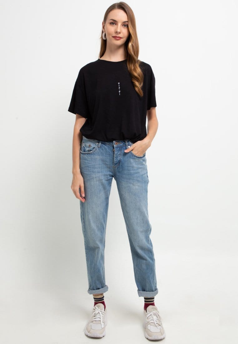 Third Day LTD91 MM Kaos Oversize Wanita Distro Katakana Straight Hitam